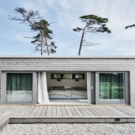 Suave Holiday In With Garden